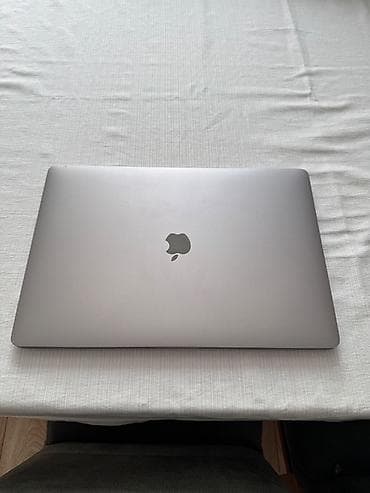 Apple MacBook Pro 16" (Space Gray) - 16 düymlük Retina ekran, nazik