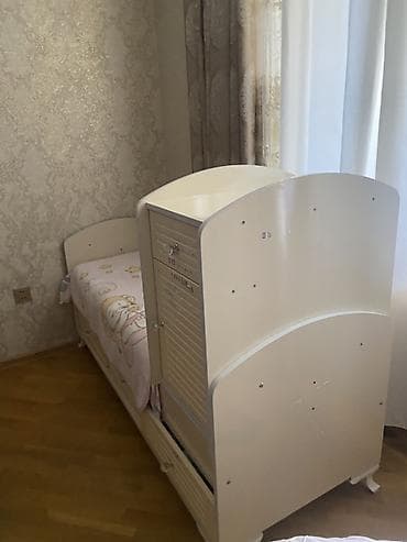 plastik komodlar: Oğlan və qız üçün, Təknəfərlik çarpayı, Komod — 3