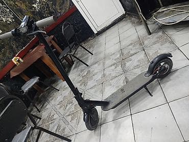 İşlənmiş Elektrik samokat 8", 351 - 500 Vt, 26 - 35 km/s, Ünvandan götürmə
