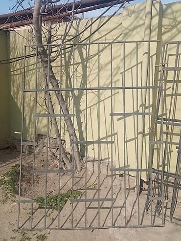 Məhəccərlər: Eni 1.50 hündürlüyü1.90----- Bunnan 1 ədəd, Eni 2.50 hündürlüyü 1.90 — 2