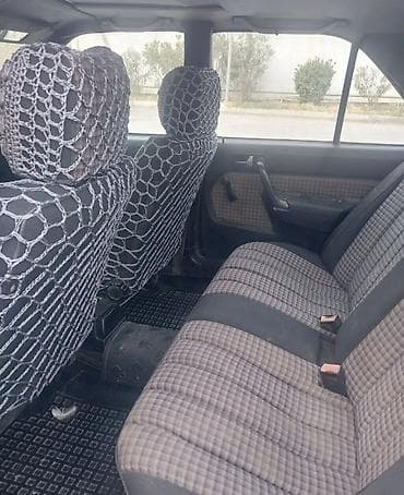 ceska mercedes: Salam.Mercedes-Benz 190 (W201) sedan,mexanika 1991 ci il.Mator karopka — 6