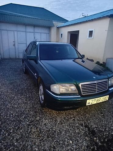 mercede: Mercedes-Benz C-Class: 0.5 l | 1995 il Sedan — 4