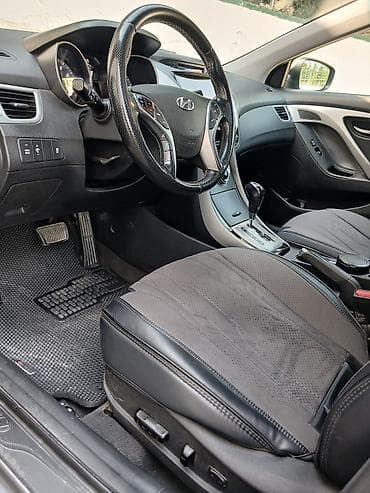 Nəqliyyat: Hyundai Elantra: 1.8 l | 2014 il Sedan — 5