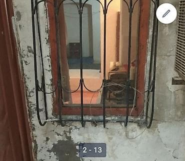 1 otaqli ucuz menzil: 1 otaqlı kiçik ev/otaq icarəyə təklif olunur Plan və sahə: - 1 otaq — 2