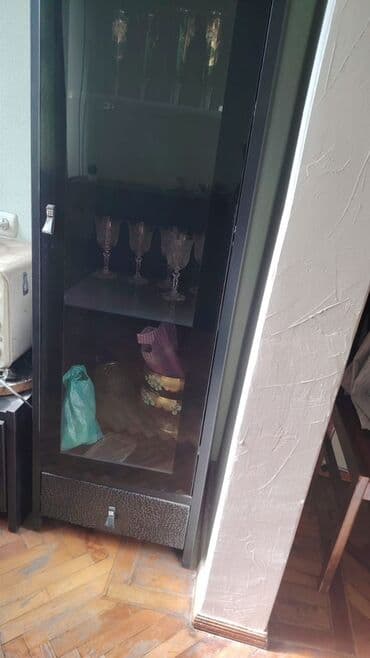 şiş qadın ətəkləri: - Qadın ətəyi: A-kəsim, dizə yaxın uzunluq. Xırda xanalı (çəkmə) — 11