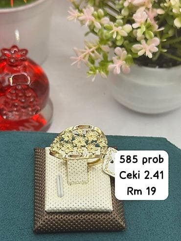 rus qızılı: Üzük, Sarı qızıl, 585 Əyar, Qaşsız — 1