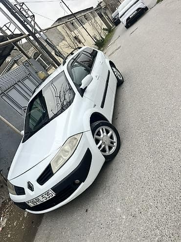 Nəqliyyat: Renault Mégane II Grandtour (universal), ağ rəngli. Qiymede endirim — 3