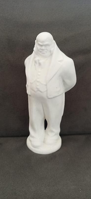 sikkələr: Kolleksiya üçün sovet və tarixi tematikalı əşyalar dəsti - Büstlər — 4