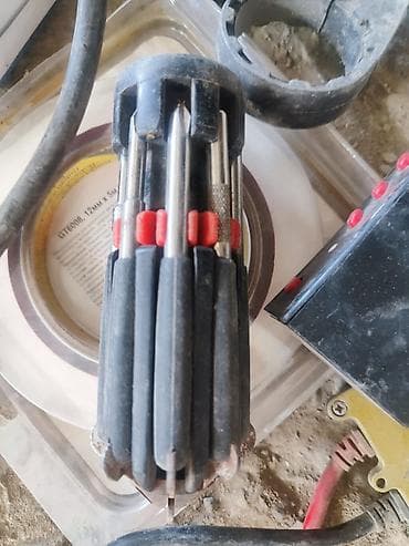 Elektrik və avto-elektrik üçün alət və hissələr dəsti Komplektdə: -