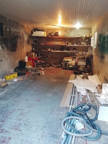 agdasda tecili satilan evler: Satılır/icarəyə verilir: həyət evi və ayrıca qaraj/ustaxana sahəsi — 10