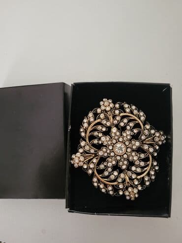 qizil qolbagilar: Brosh. Real alicilara endirim edilecek. PIERPARIS - markası.Qutusu ile — 1