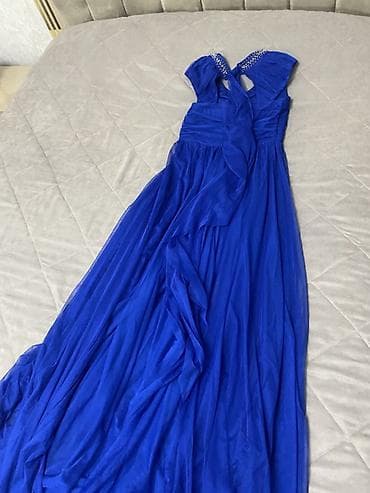 Zümrüd mavisi rəngdə uzun ziyafət/libas. Yebidir S razmer yəni 36 — 4