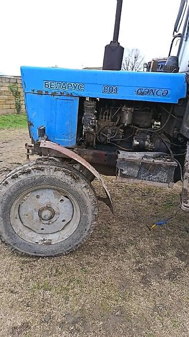 ucuz maşlar: Mavi rəngli kənd təsərrüfatı traktoru - Kabinli, geniş görünüşlü — 7