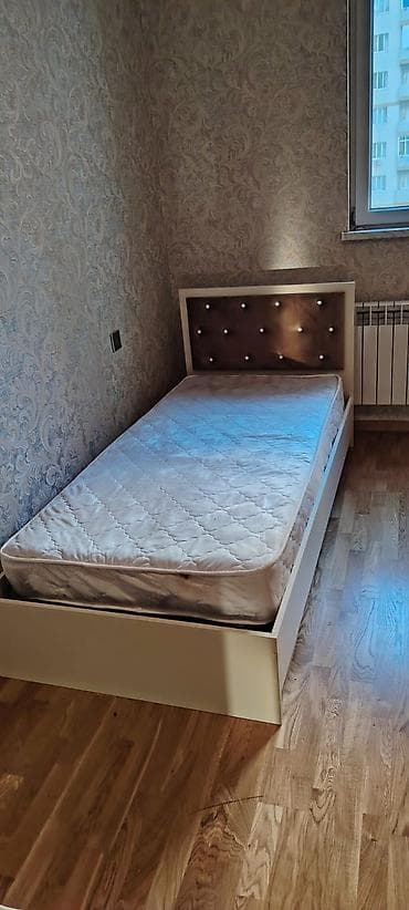qapi demir qapi seyf qapi: Təknəfərlik çarpayı, Bazasız, Matras ilə, Siyirməsiz — 1