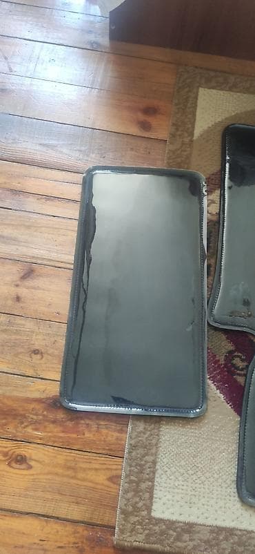 Avtomobil üçün ayaqaltı