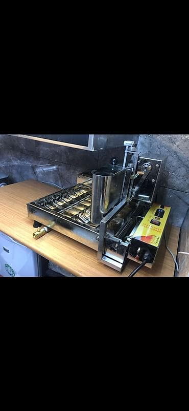 Endirim‼️ Professional ponchik aparati 1800 Azn. Ideal veziyyetde — 1