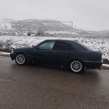 a170 mercedes: Mercedes-Benz C 180: 1.8 l | 1995 il Sedan — 3