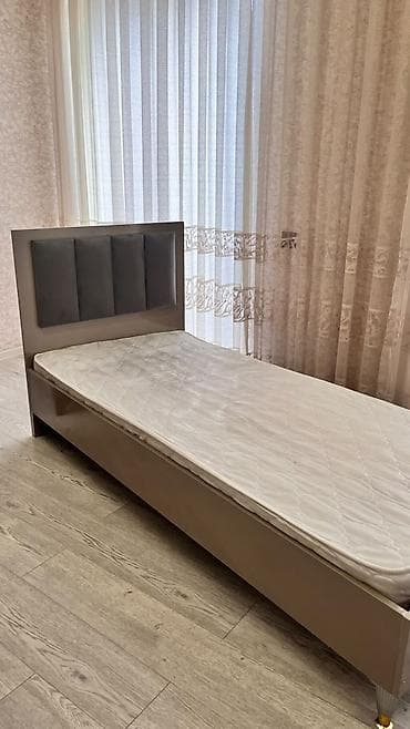 ev al: İşlənmiş, Təknəfərlik çarpayı, Bazasız, Matras ilə, Siyirməsiz, Azərbaycan — 1