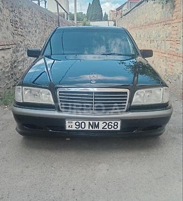 Mercedes-Benz C-Class (W202) sedan - Kuzov: sedan, qara rəng -