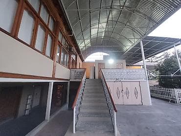 28 may evler: 7 otaqlı, 250 kv. m, Orta təmir — 6