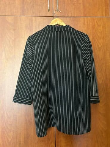 Пиджаки: Təzə pencək !!!!! razmeri M razmeri balaca olduğu üçün geyinilməyib 80 — 3