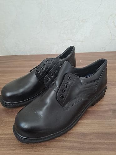 Kişi üçün klassik qara dəri ayaqqabı - Material: parlaq təbii dəri