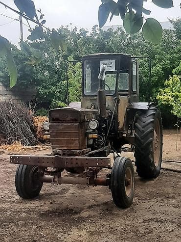 satilan traktorlar: Kənd təsərrüfatı üçün təkərli traktor - Kabinli model, ön iki təkər — 3
