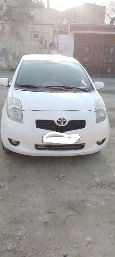 byd kredit şərtləri: Toyota Yaris: 1.3 l | 2007 il Hetçbek — 3