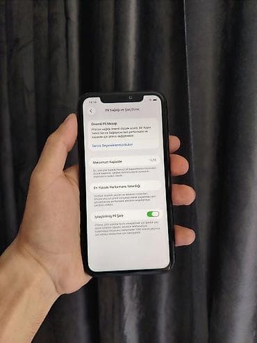 IPhone 11, 64 GB, Qara, Simsiz şarj, Face ID — 4