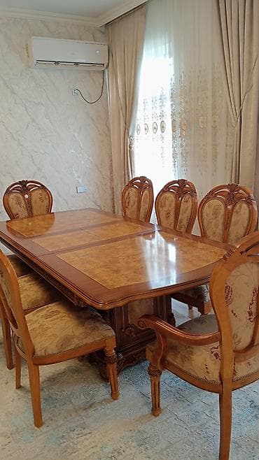 kir: Qonaq otağı üçün, Yeni, Açılan, Dördbucaq masa, 8 stul — 1