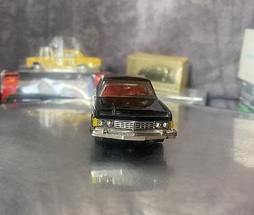 mini disk: Коллекционная модель GAZ-14 Cayka black 1977 Сделано в СССР Scale — 3