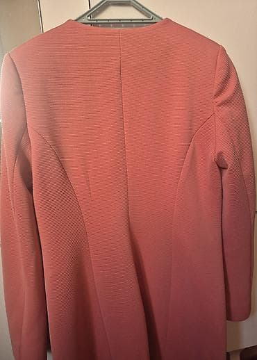 Paltolar: Zərif gəzdirmə pencək – pudra/çamgül rəngi - Model: qadın üslubunda — 5