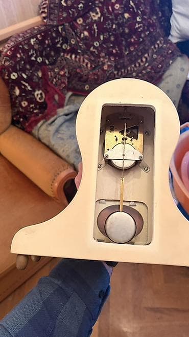 07 sekili: Masaüstü saatlar, Mexaniki, Mayatnik — 2