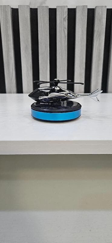 climat parfüm: Avtomobil üçün ətirli helikopterlər. Günəş enerjisi ilə işləyir — 1