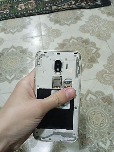 a03 core ekran: Samsung Galaxy A3 2016, 16 GB, rəng - Qızılı, Sensor — 3