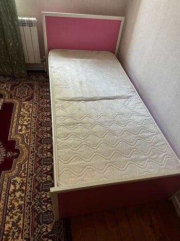 işlənmiş tək çarpayılar: Односпальная кровать, Без подьемного механизма, С матрасом, Без выдвижных ящиков — 1