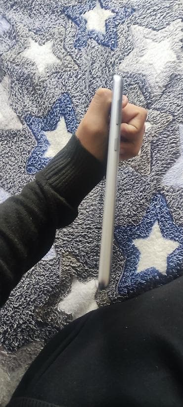 Huawei: Huawei planşet platasi yanib Xüsusiyyətlər: - Brend: Huawei - Korpus — 4