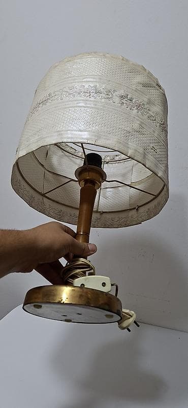 taxta qutular: Məhsul: Klassik üslubda masa lampası Xüsusiyyətlər: - Material: Ağac — 2