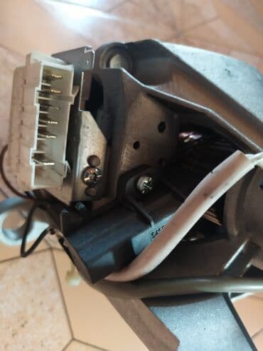 Paltaryuyan maşınlar: Sharp paltaryuyan maşın üçün nəzərdə tutulmuş bu motor, maşının — 2