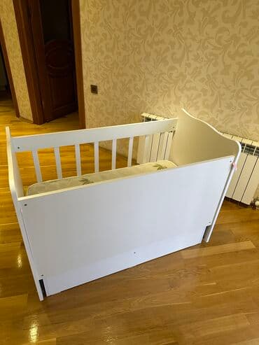 uşaq üçün çarpayı: Oğlan və qız üçün, İşlənmiş, Beşik, Matras ilə, Yellənmə mexanizm ilə — 2