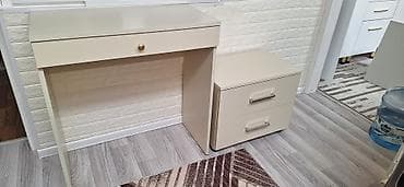 acilib baglanan stollar: Minimalist yazı/visaj masası və 2 çekmeceli tumbadan ibarət dəst. yazı — 5