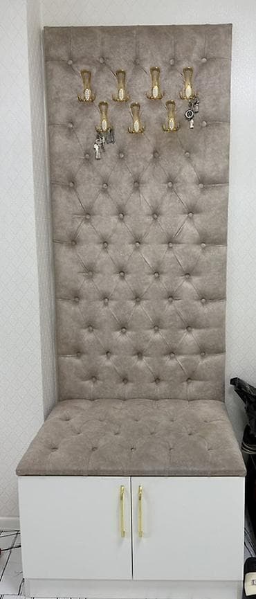 dehliz skafi: Dəhliz üçün yumşaq puflu asılqanlı dolab - Yuxarı hissə: kapitone — 1