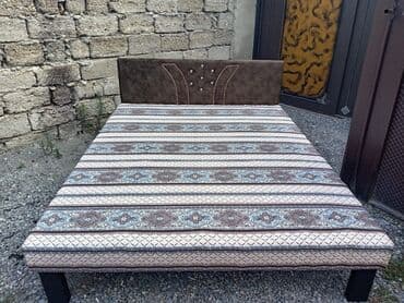 taxt üstü: Təzə çarpayılar. 1 nəfərlik çarpayılar 60manat. 2 nəfərlik taxt — 24