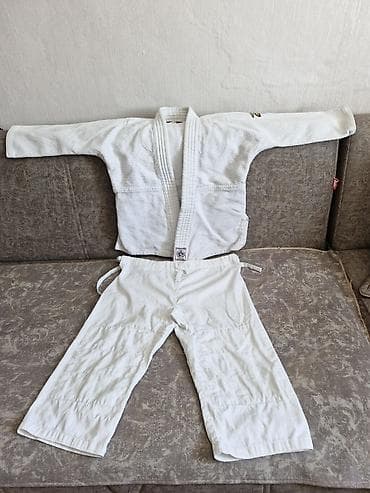 Judo kimano satilir hecbir yerinde cirilmasi yoxdur seliqeli