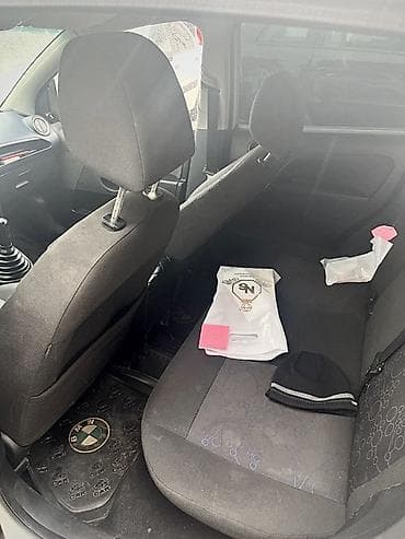 skorost bawlıqları: Ford Fiesta: 1.4 l | 2007 il 320500 km Hetçbek — 6