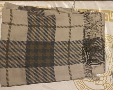 Digər qadın geyimləri: Məhsul: Naxışlı kvadrat şərf - Dizayn: Şərqin paisley motivləri və — 7