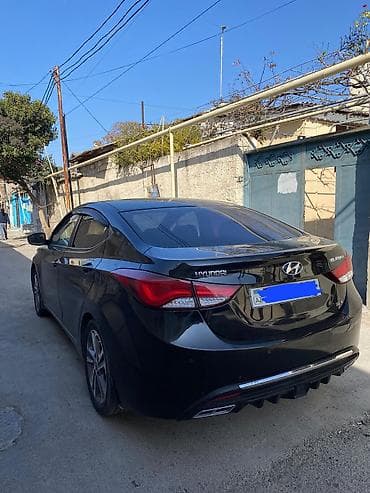lada vaz 07: Hyundai Elantra: 1.8 l | 2012 il Sedan — 5