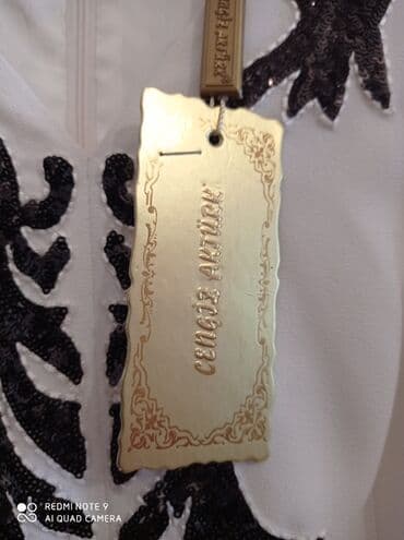 ağ sarucka: Məhsul: Qadın ziyafət dəsti – “Cengiz Aktürk” brendi Təsvir: - İki — 3