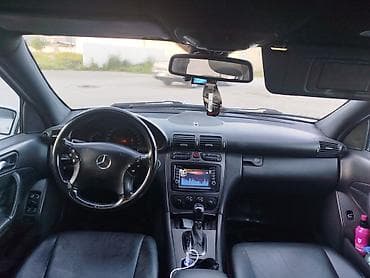 güzgü monitor: Mercedes-Benz C‑Class sedan (W203), gümüşü rəng. Texniki və xarici — 7