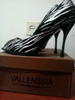 basanoşkalar 2024: Ölçü: 39, rəng - Gümüşü, Yeni — 3